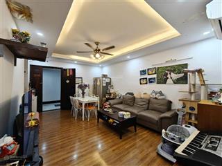 Bán căn hộ 122 vĩnh tuy, sổ đỏ chính chủ, 6tỷ8, 68m2, 2pn2wc view đẹp, hướng gió mát.