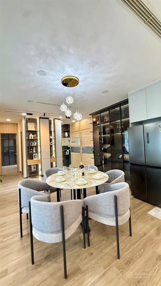 Bán căn hộ 2pn, 80m2 chung cư paragon, cầu giấy, giá bán 7,3 tỷ