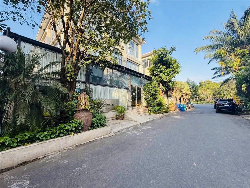 Biệt thự đơn lập mỹ hào phú mỹ hưng