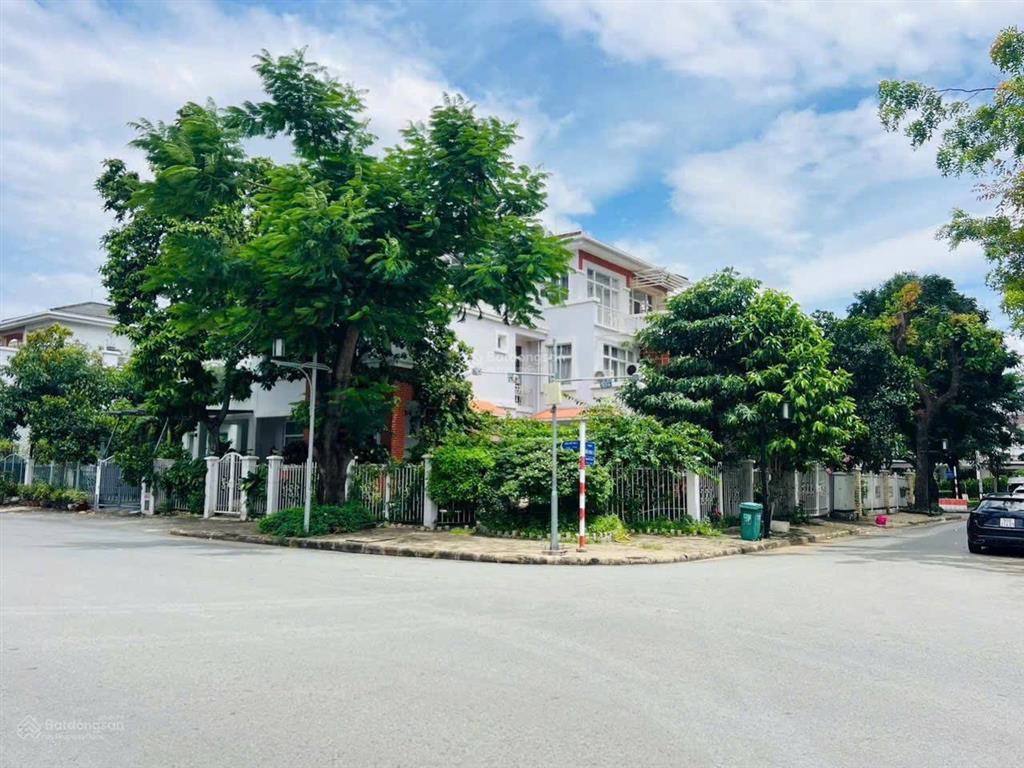 Bán biệt thự góc tứ lập mỹ gia 2  đường số 17  phú mỹ hưng siêu hiếm