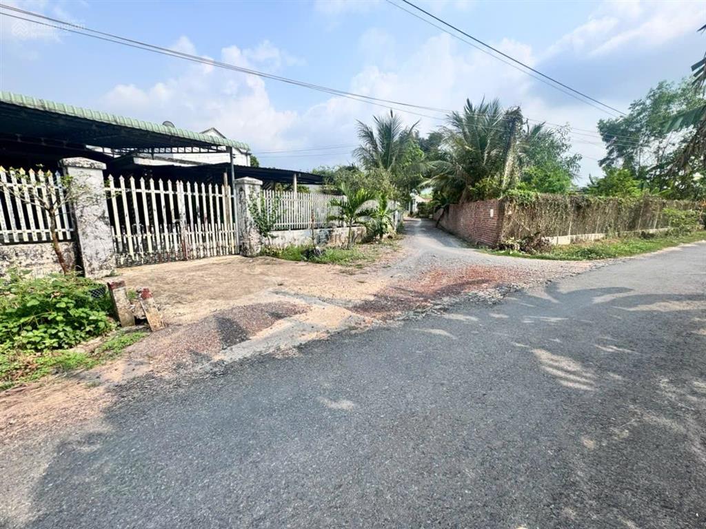Đúng 390 triệu có ngay lô đất 5x37m siêu đẹp alo yến xem đất 0763 914 ***