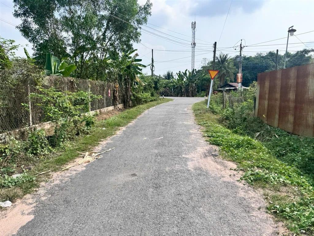 Đúng 390 triệu có ngay lô đất 5x37m siêu đẹp alo yến xem đất 0763 914 ***