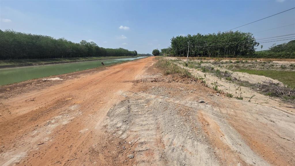 Giá 650tr lô đất 1138m2 "view kênh đông" siêu đẹp alo công chứng liền 0763 914 *** hoàng yến