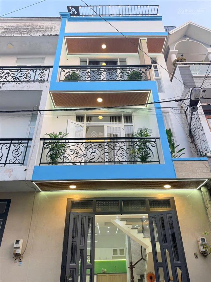 Nhà shr 3 tầng 4 phòng ngủ nhiều ánh sáng tự nhiên, khu an ninh dân trí tốt, 200m ra mặt tiền hhg