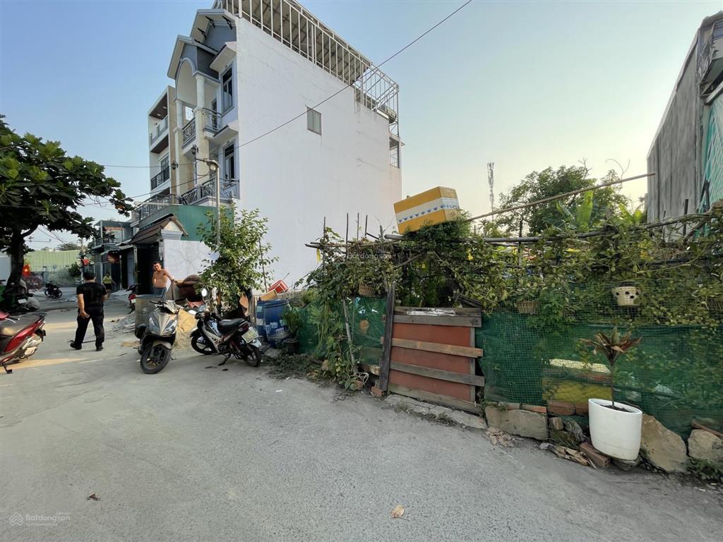 Chỉ 3.3 tỷ sở hũu ngay miếng đất 64m2 thổ cư trục đường tx52. q12. kẹt tiền cần bán gấp ! gấp !