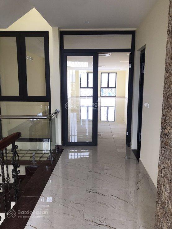Cho thuê gấp văn phòng 45m2 tại võ văn tần, q3, 15 triệu vnd