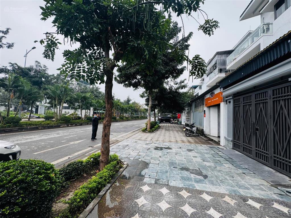 Cho thuê nhà 5 tầng khu đô thị xuân phương 150m² thang máy ô tô tránh giá chỉ 30tr