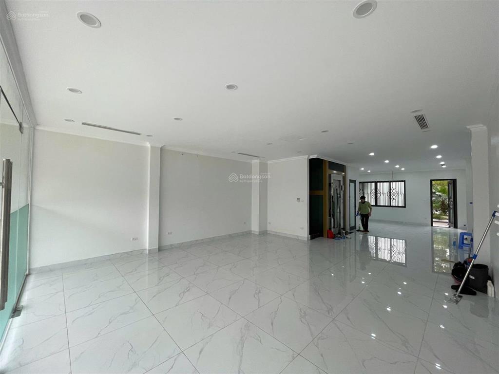 Cho thuê nhà 5 tầng khu đô thị xuân phương 150m² thang máy ô tô tránh giá chỉ 30tr