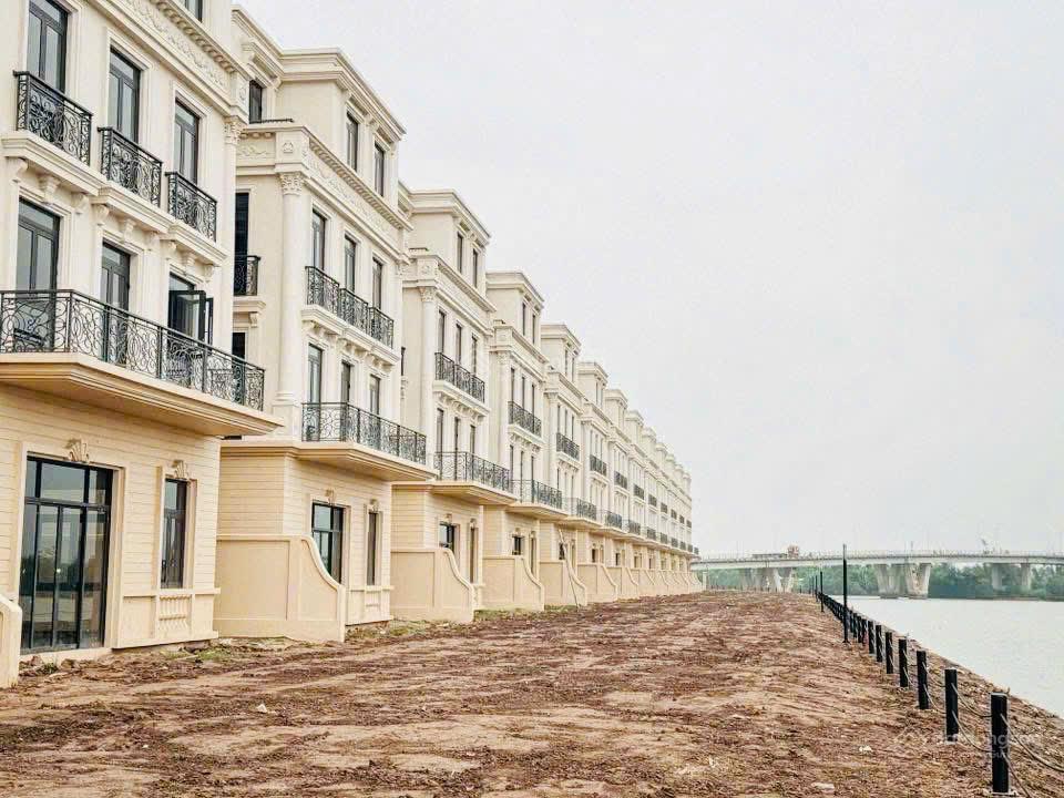 Nhà phố vũ yên 90m2 tặng thêm 100m2 sân vườn riêng giá chỉ từ 10,332 tỷ
