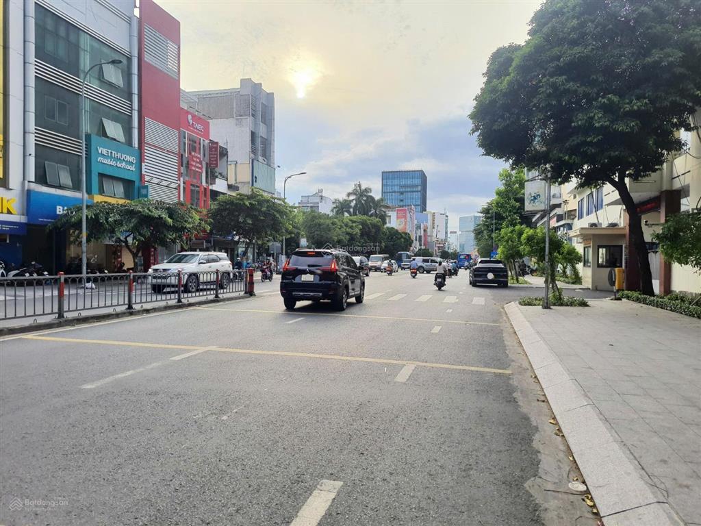 Khu đồng bộ, 4.6x12m, 5 lầu, nhà đẹp hxh 6m hoàng hoa thám, gần asiana plaza, bán 11 tỷ