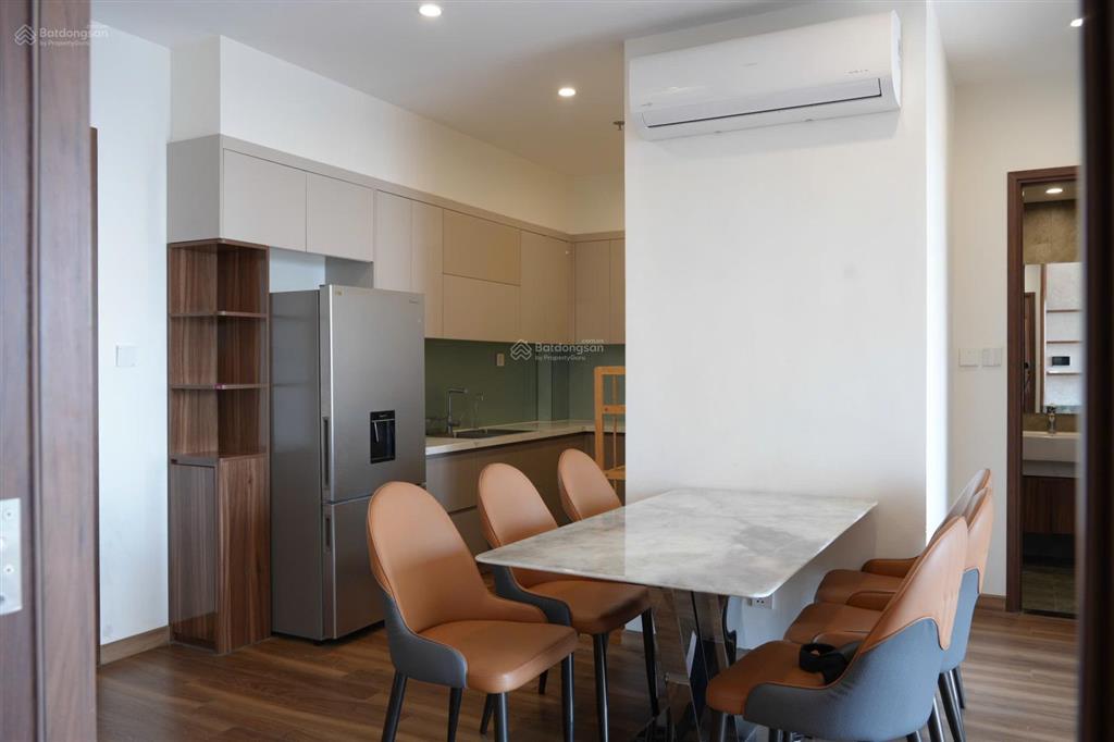 Bán căn hộ 2pn  đông nam full đồ  tòa nhà nhiều tiện ích