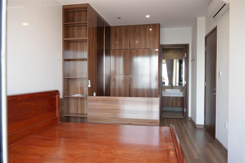 Bán căn hộ 2pn  đông nam full đồ  tòa nhà nhiều tiện ích