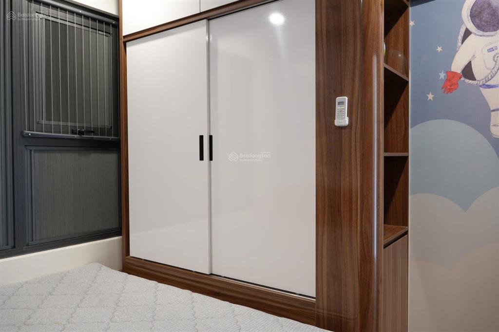 Bán căn hộ 2pn  đông nam full đồ  tòa nhà nhiều tiện ích