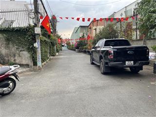 Bán đất 2 góc mặt tiền đường xe tải tránh nhau sát mặt tiền lê văn chí  ngay ga metro  ngang 5m