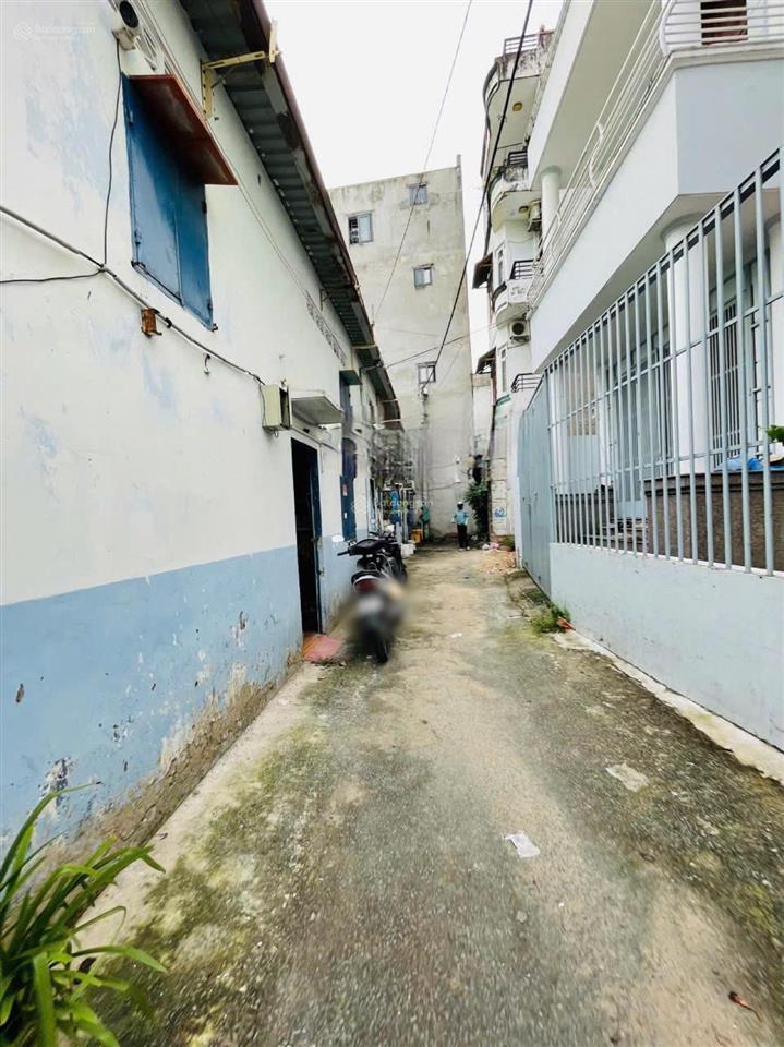 Nhà góc 2 mặt tiền thu nhập sẵn 300tr/n  hoàng diệu 2  ngang 8m vuông vức  đường xe tải tránh