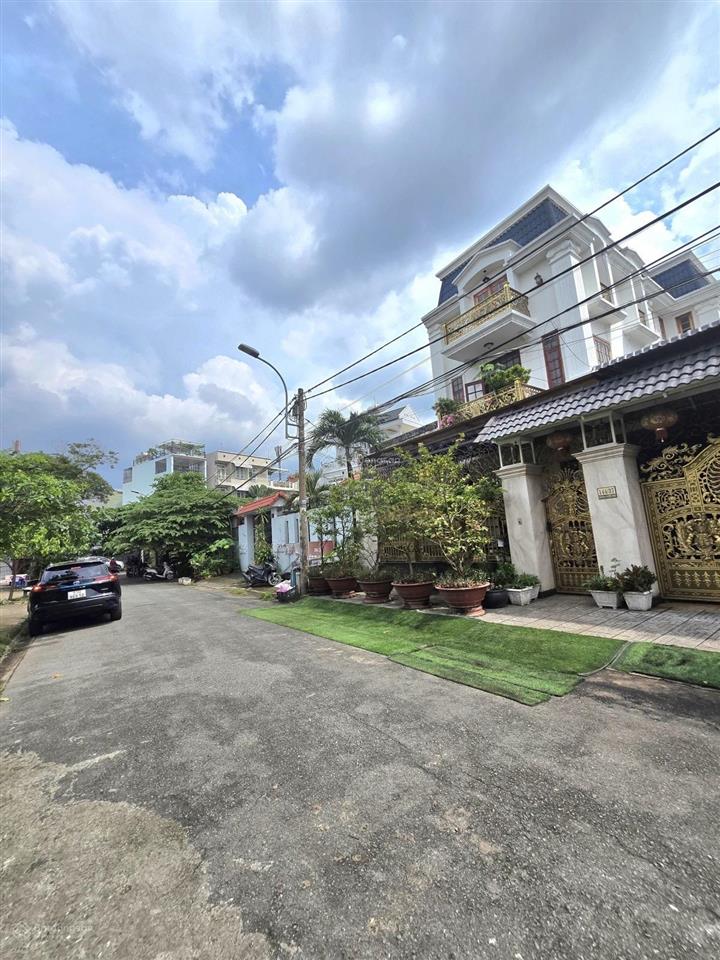 Bán nhà mặt tiền chợ linh trung kdc đồng bộ đẹp ngang 5m xây dựng cao tầng đường trước nhà 12m