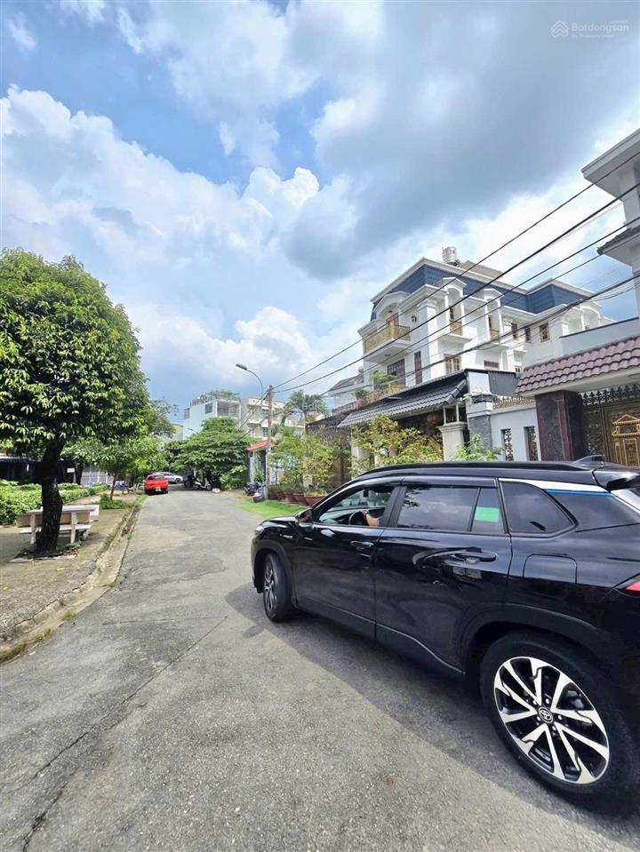 Bán nhà mặt tiền chợ linh trung kdc đồng bộ đẹp ngang 5m xây dựng cao tầng đường trước nhà 12m