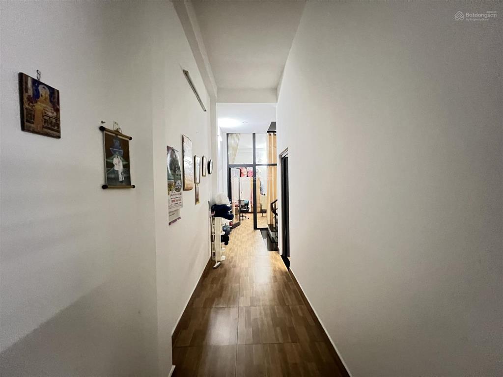 Hiếm duy nhất 1 căn nhà 3 tầng kiến cố đẹp đường oto ngay hoàng diệu 2  chợ linh trung ngang 5m