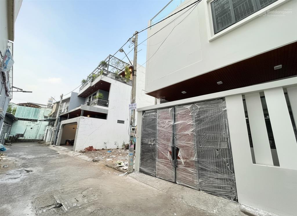 Đất đẹp 90m2 vuông vức ngang 7,7m ngay phạm văn đồng kế đại học cảnh sát xây dựng cao tầng