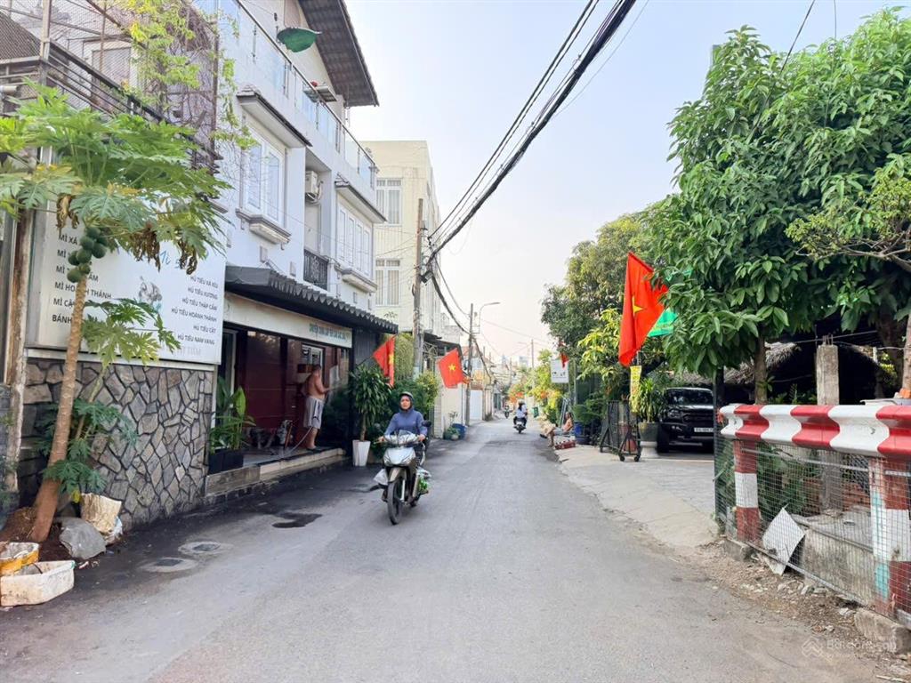 Bán nhà 4 tầng mặt tiền đường ngang 5,6m kinh doanh trường thọ  ngay đặng văn bi  hoàn công đủ