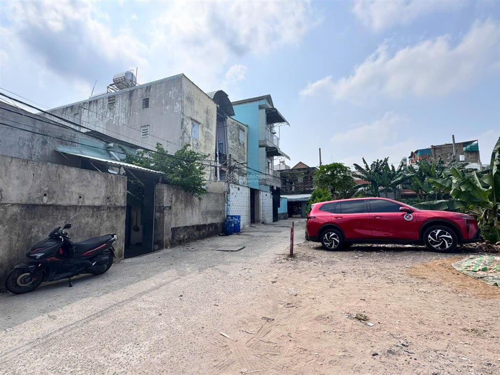 Sót 1 đất đẹp đường oto vào tận đất ngay phạm văn đồng  91m2 full thổ cư xây dựng cao tầng