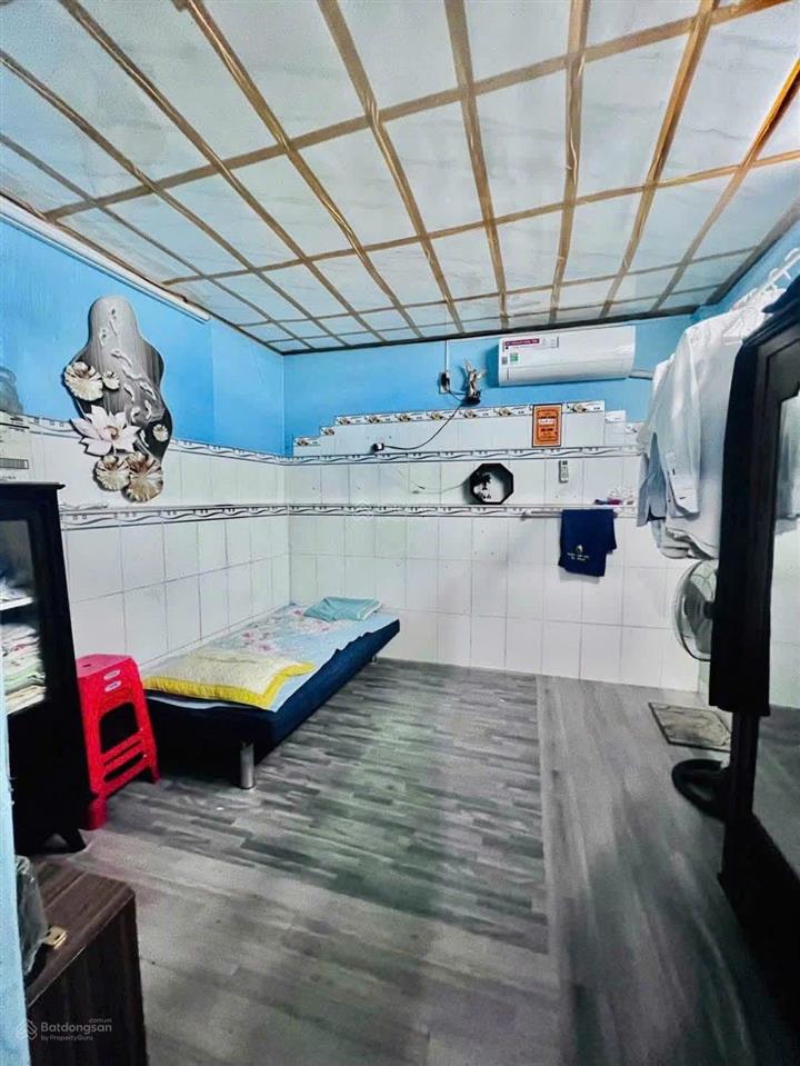 Sót lại 1 căn nhà 120m2 ngang 5,7m nở hậu 7,2m có sân oto đường số 8 linh trung ngay hoàng diệu 2
