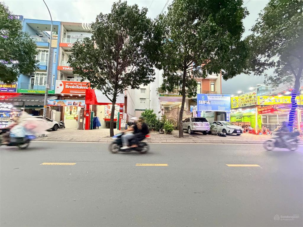 Hàng hot nhất linh tây đường đào trinh nhất  dãy trọ 90m2 ngang 6m thu nhập tốt oto 1 trục vào nhà