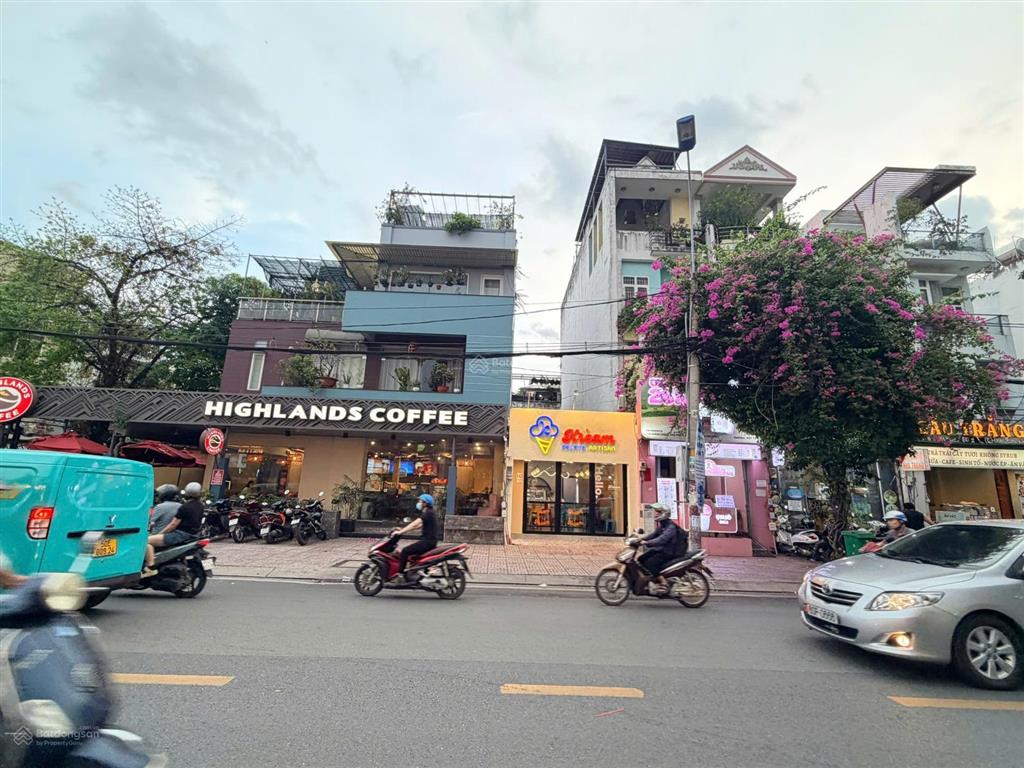 Siêu phẩm nhà mặt tiền kinh doanh vip ngay phố ẩm thực hoàng diệu 2 nổi bật phân khúc sẵn thu nhập