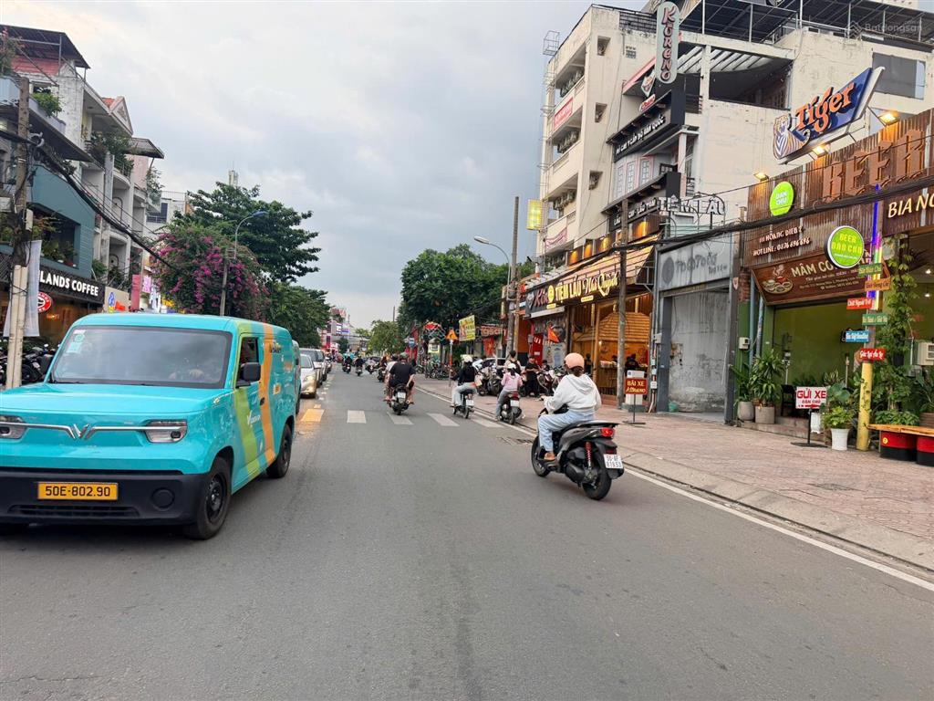Siêu phẩm nhà mặt tiền kinh doanh vip ngay phố ẩm thực hoàng diệu 2 nổi bật phân khúc sẵn thu nhập