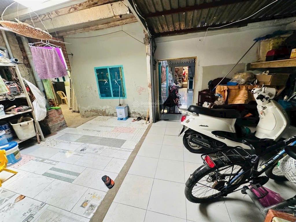Ngay phạm văn đồng nhà 208m2 ngang 7,5m sân đỗ oto ngay mặt tiền đường linh đông 100m ra vành đai 2