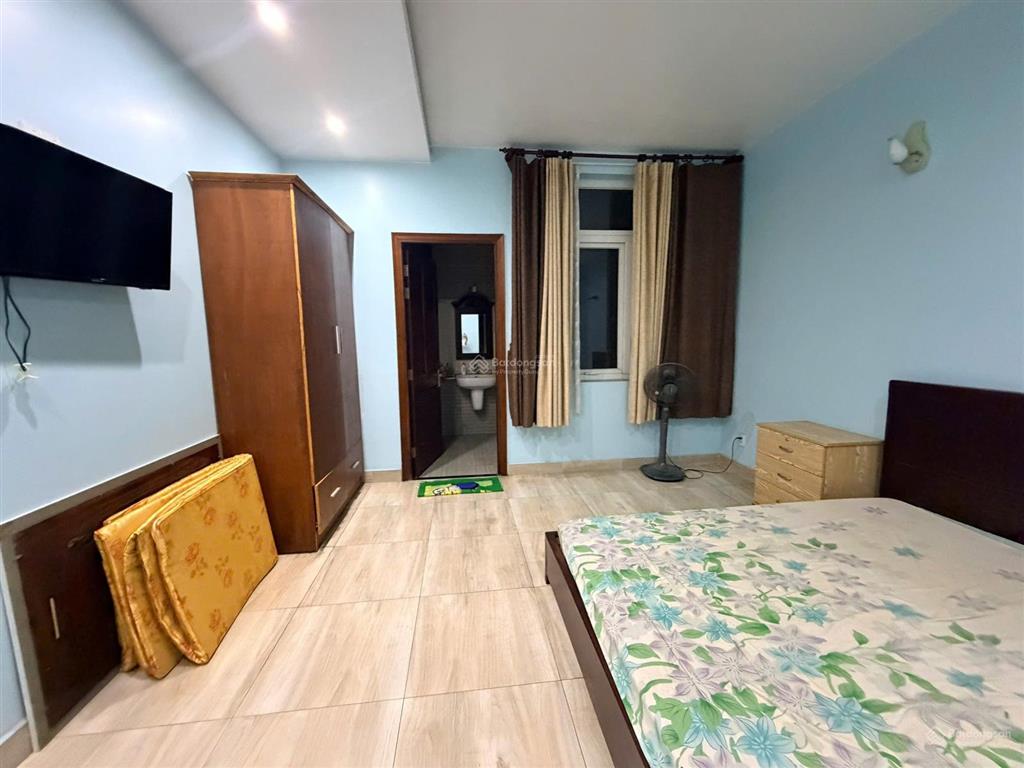 Chủ giảm mạnh 3 tỷ gấp bán biệt thự 3 tầng đường lê văn chí 166m2 ngang 7m sát hoàng diệu 2 đh spkt