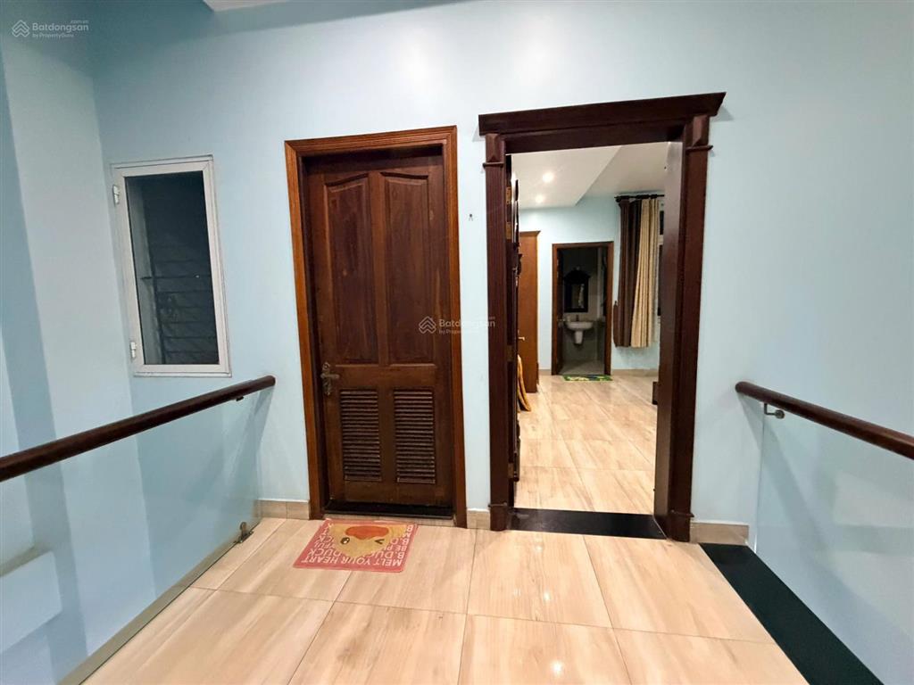 Chủ giảm mạnh 3 tỷ gấp bán biệt thự 3 tầng đường lê văn chí 166m2 ngang 7m sát hoàng diệu 2 đh spkt