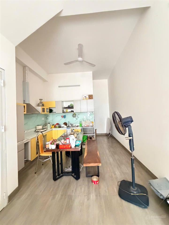 Bán nhà 3 tầng 239m2 ngang 10m thu nhập 40tr/tháng đường xe tải 8m hoàng diệu 2  đại học ngân hàng