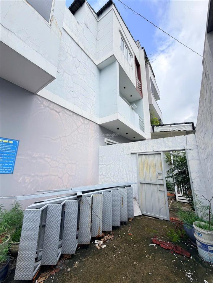 Bán nhà 3 tầng 239m2 ngang 10m thu nhập 40tr/tháng đường xe tải 8m hoàng diệu 2  đại học ngân hàng