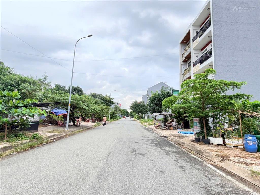Sót lại lô đất 90m2 đầu tư 1 đời chủ cực tốt ngay tại kdc êm đềm đường 16m ngang 5m vuông vức đẹp