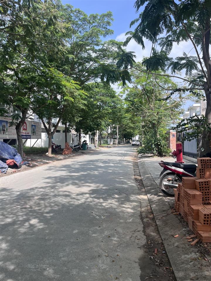 Cần bán nền nhà phố da la maison de, phước lộc, cần giờ,dt 5x22 giá 4,8 ty  0965 004 *** mr huy