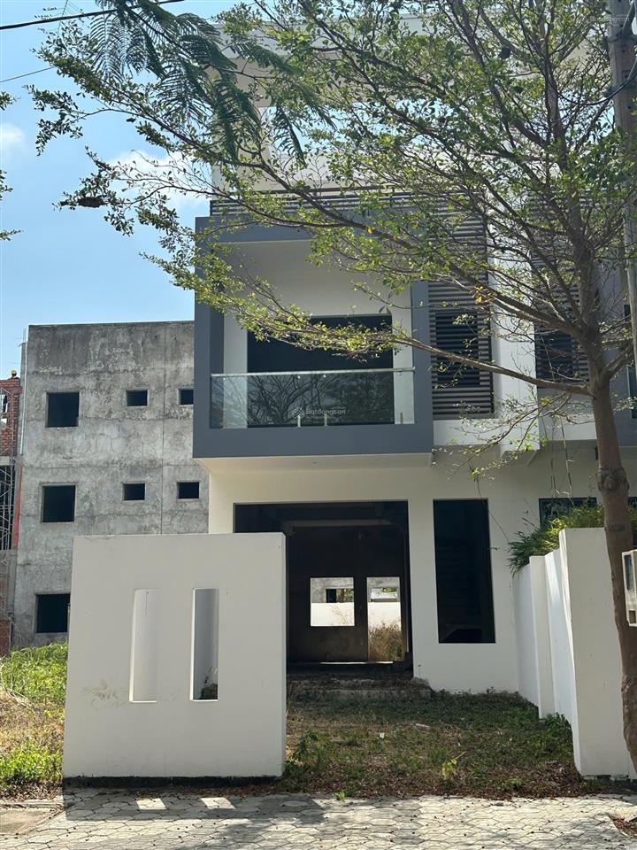 Bán nhà phố dự án la maison de cần giờ, dt 5x22 xd 1 trệt 2 lầu 1 tum, sh hỗ trợ bank  0965 004 ***