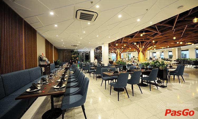 Cho thuê nhà mặt phố nguyễn thị định, dt 90m2 x 4 tầng, mt 9m con phố đông dân vị trí vàng