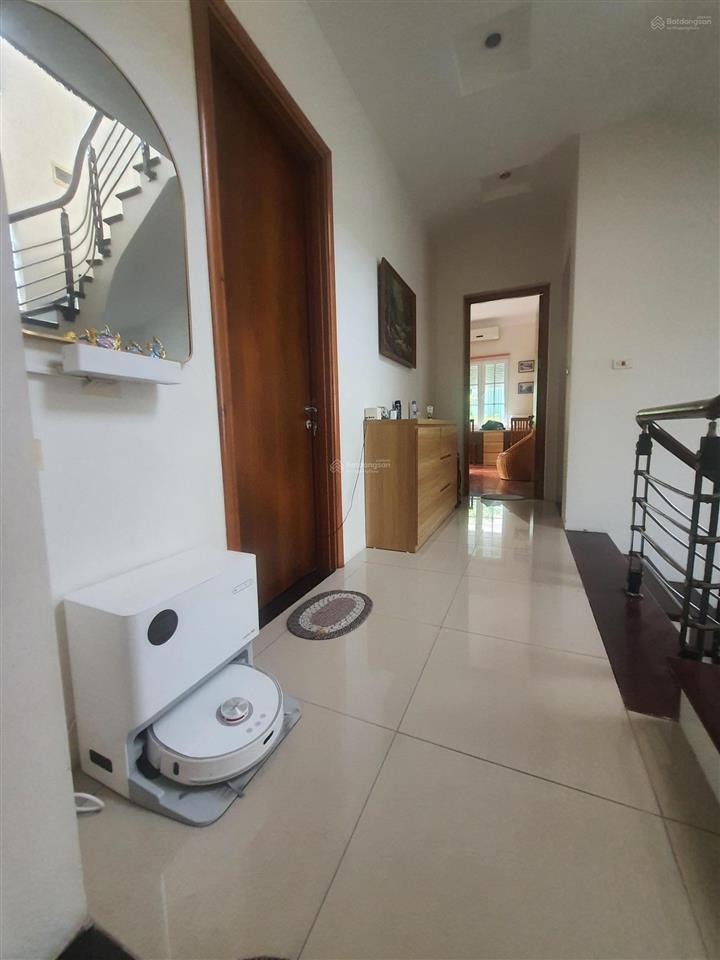 Bán nhà 3t, 280m2 đất tại xuân đỉnh (xin phép không tg/ mg/qc), sổ đỏ, không dính qh, giá tl nhẹ