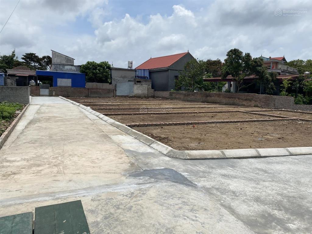 Bán đất mặt tiền 5m, 70m2 tại đường 302, xã quang hưng, huyện an lão, 600 triệu vnd