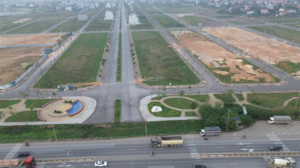 Khu đô thị nam vĩnh yên  lô 120m  trên đường 33m