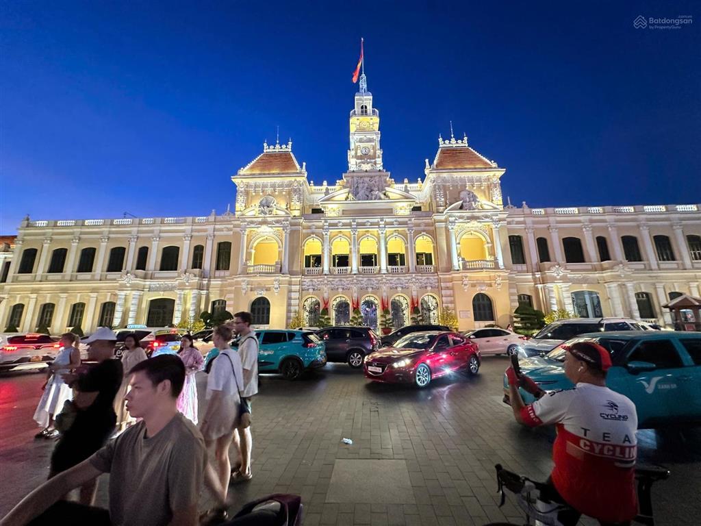 Bán gấp trong tuần lô đất đẹp, hẻm vip phố lê thánh tôn, quận 1, chỉ 24 tỷ