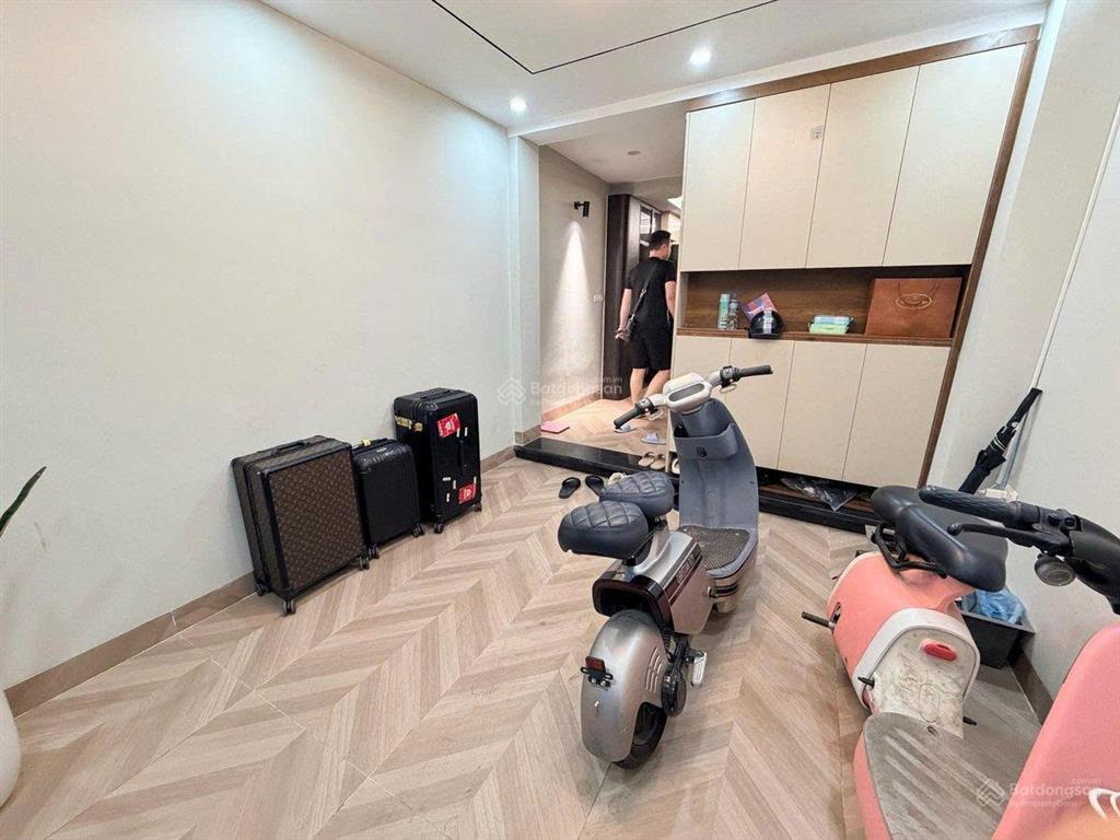Nhà đẹp lò đúc  chủ cần bán gấp | 42m²  5 tầng  9.x tỷ