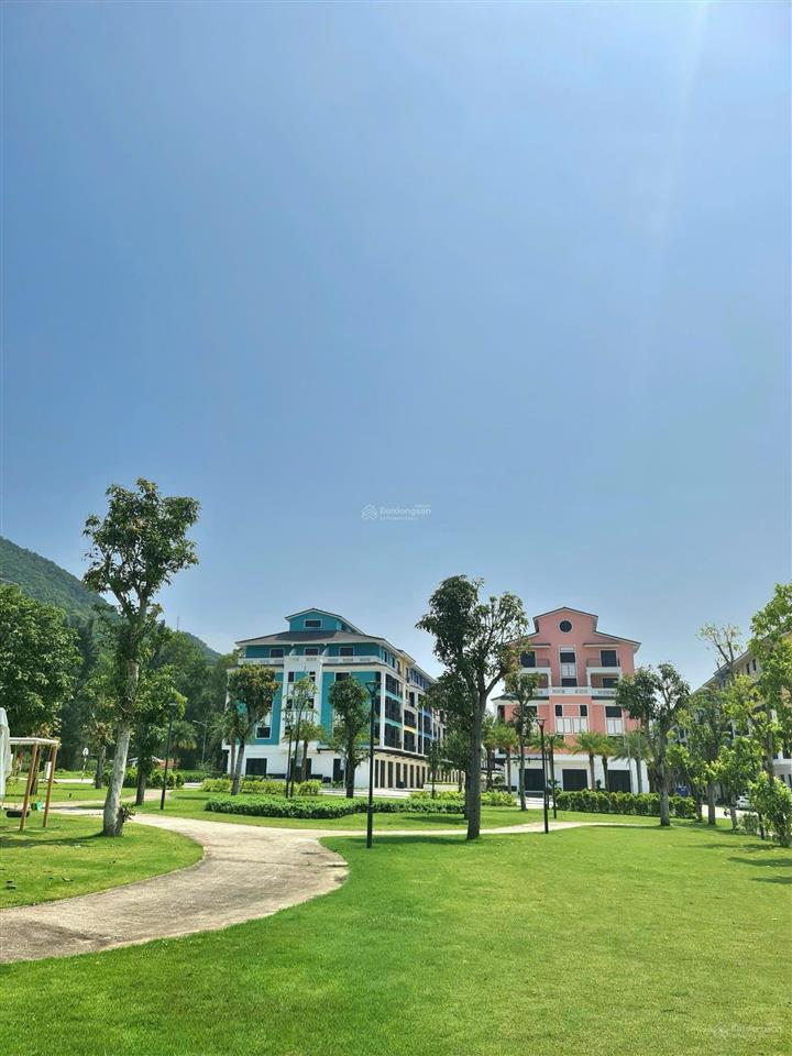 Chính chủ bán shophouse sonasea vân đồn harbor city 100m²,4 tầng,sổ đỏ lâu dài,view biển,chỉ 4,8tỷ