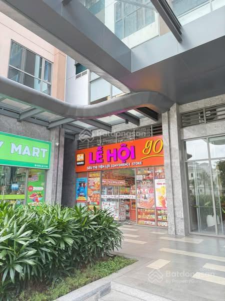 Cho thuê shop mặt sảnh massteri toà h, dt 72m2 giá 45tr/th