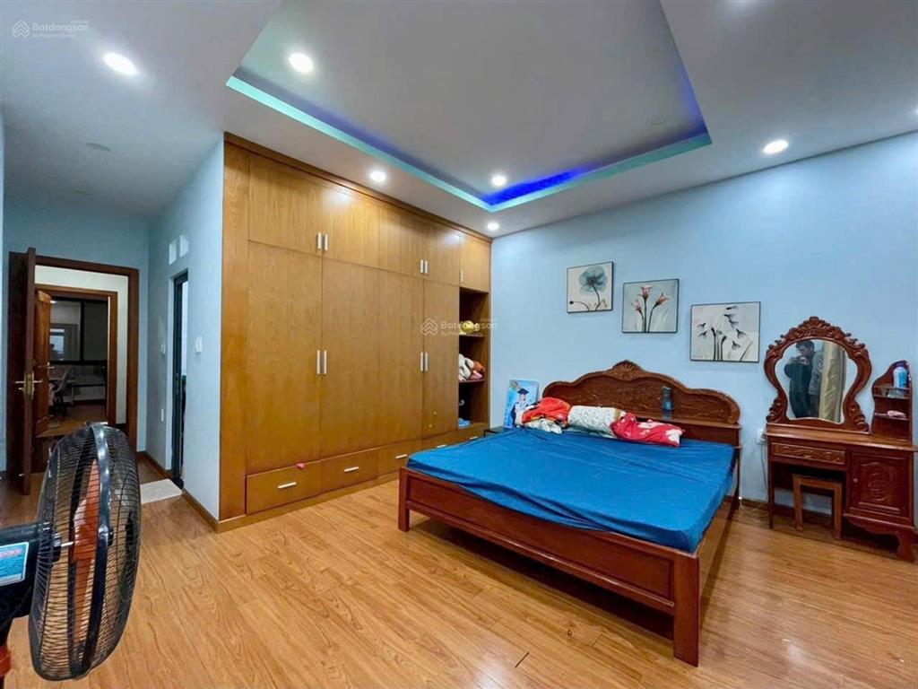 Bán nhà riêng tại cạnh kdc vạn phúc, 10,9 tỷ, 80m2, 4pn, 4wc, 4 tầng