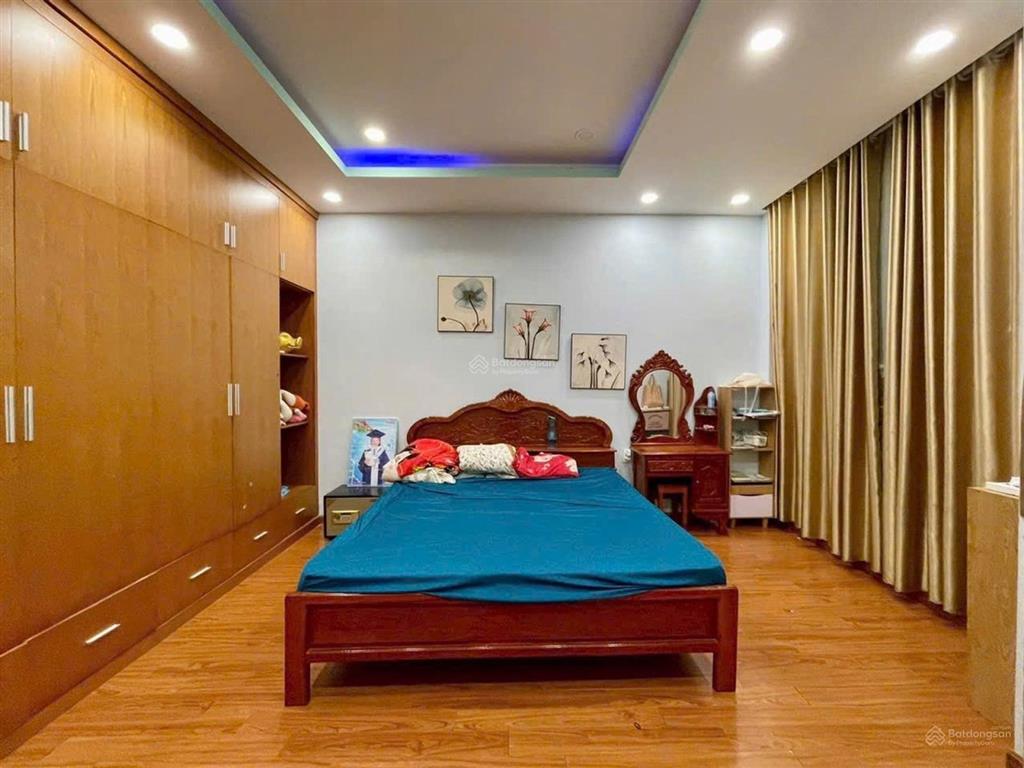 Bán nhà riêng tại cạnh kdc vạn phúc, 10,9 tỷ, 80m2, 4pn, 4wc, 4 tầng
