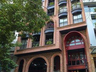 Bán gấp đất mặt phố quảng an, 346 tỷ, 347 m2, mặt tiền 15m