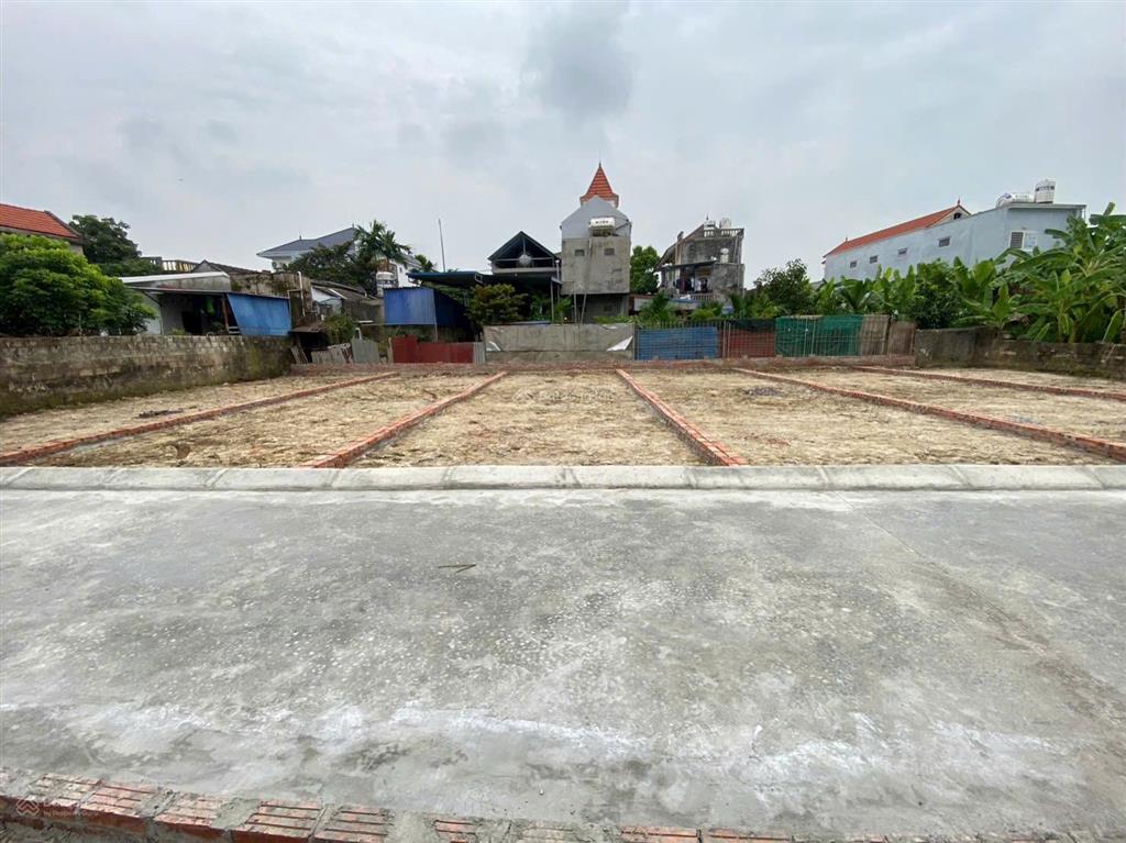Giá tốt khu vực, hiếm có 1 lô sổ đỏ full thổ cư, ô tô vào tận đất với giá 395 triệu tại hợp thành