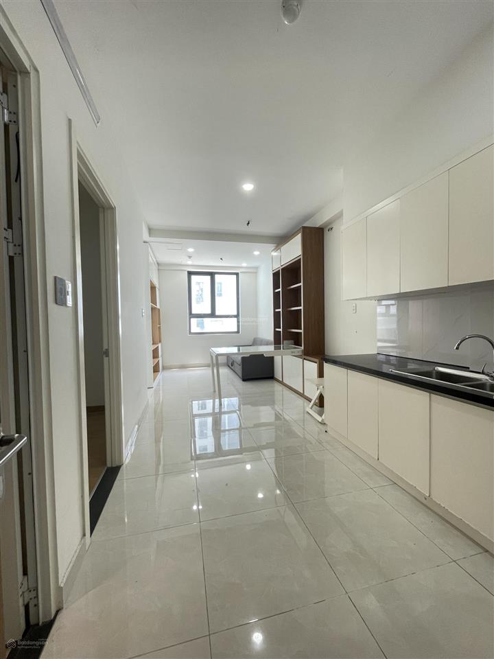 Bán căn 50m2  2pn2wc  50m2  tầng 15  view hồ bơi  giá 2,05 tỷ  sài gòn intela